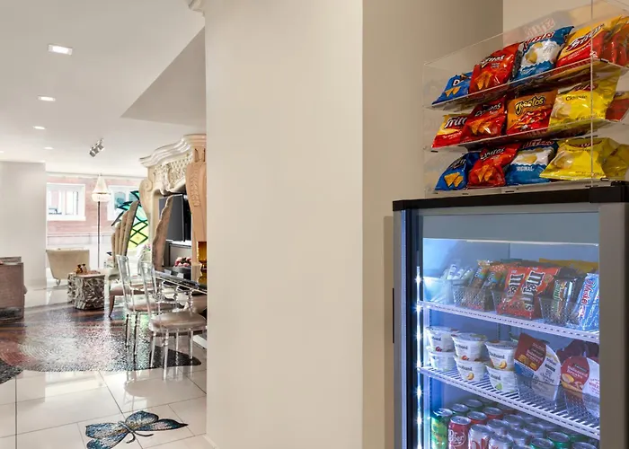 Staypineapple, An Artful Hotel, Midtown New York